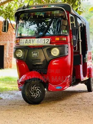 Bajaj RE 2015
