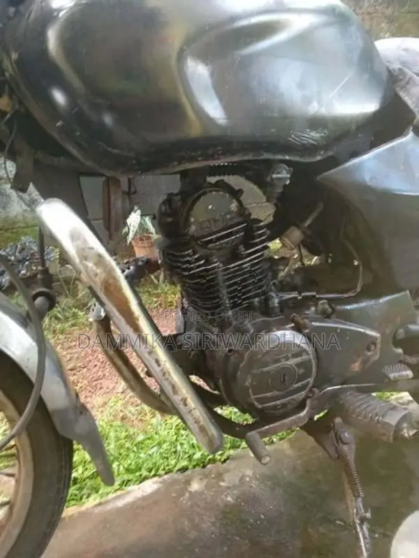 Bajaj Boxer 2002 for Parts