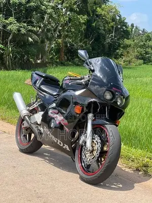 Honda CBR Gullarm 2017