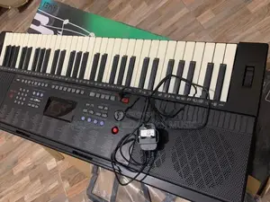 YM 863 Pitch Bend 61 key keyboard full set