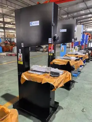 Band Saw Machine