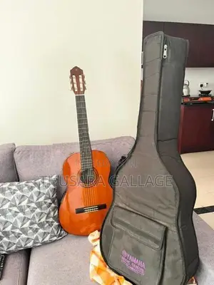 Yamaha CX40 Electro Classical Acoustic Guitar