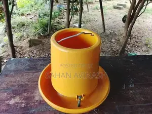 කුකුළු කෑම භාජන