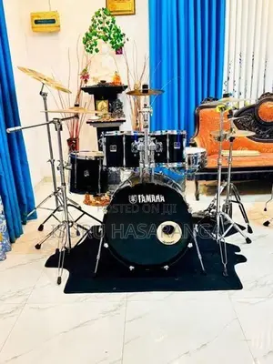 Drum set YAMAHA Stage Custom