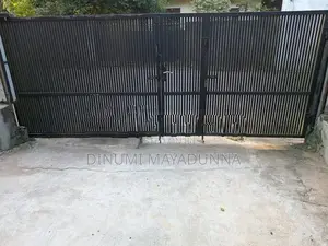 Sliding Gate