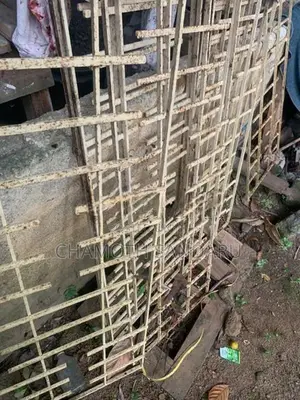 4 Feet ග්‍රීල්