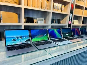 Apple MacBook Air M1 Chip +8GB RAM -256GB SSD