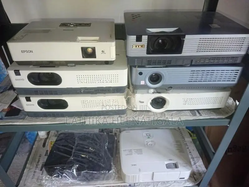 Multimedia projector sanyo ,eiki ,epson VGA machine