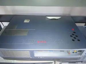 Multimedia projector sanyo ,eiki ,epson VGA machine