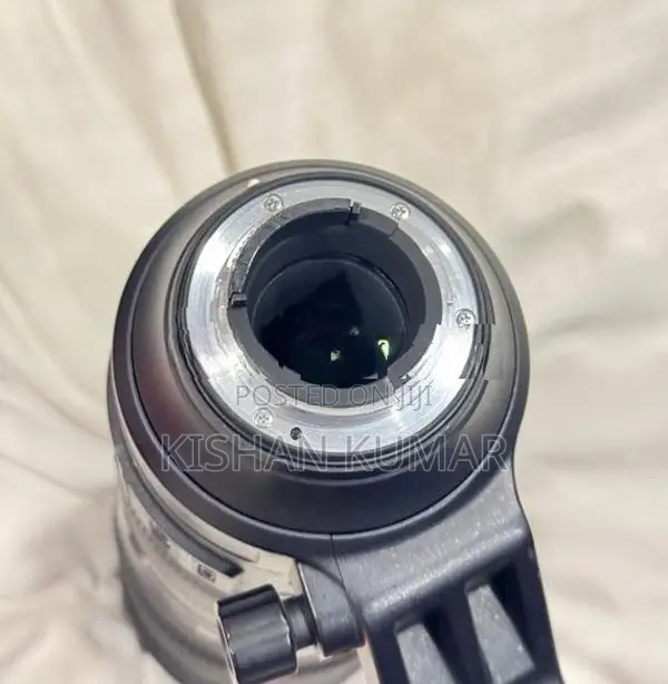 Nikon AF-S Nikkor 200-500mm f/5.6 Lens