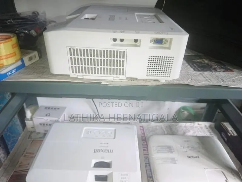Multimedia projector Maxell MC-EX3051 lumens 3200
