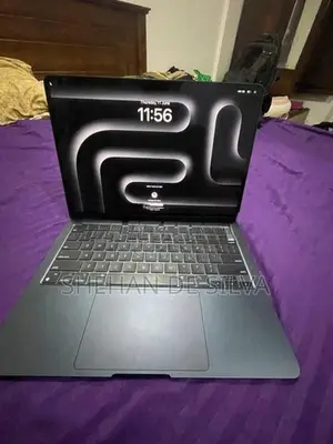 Apple Macbook Air M2