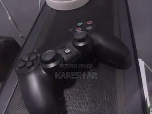 PS4 Controller