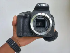 Canon EOS 1500D Camera With 18-55mm Kit Lens Box