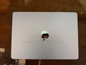 Apple Macbook Air M5 13”