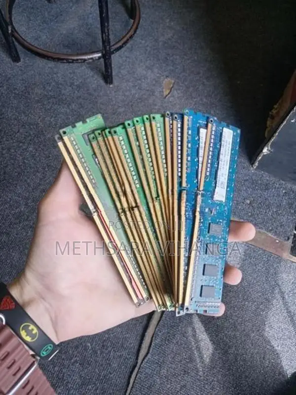 DDR3 4GB Ram ( 3 months )