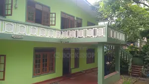 7bdrm House in As, Peradeniya for sale