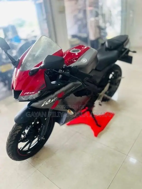 Yamaha R15 2019