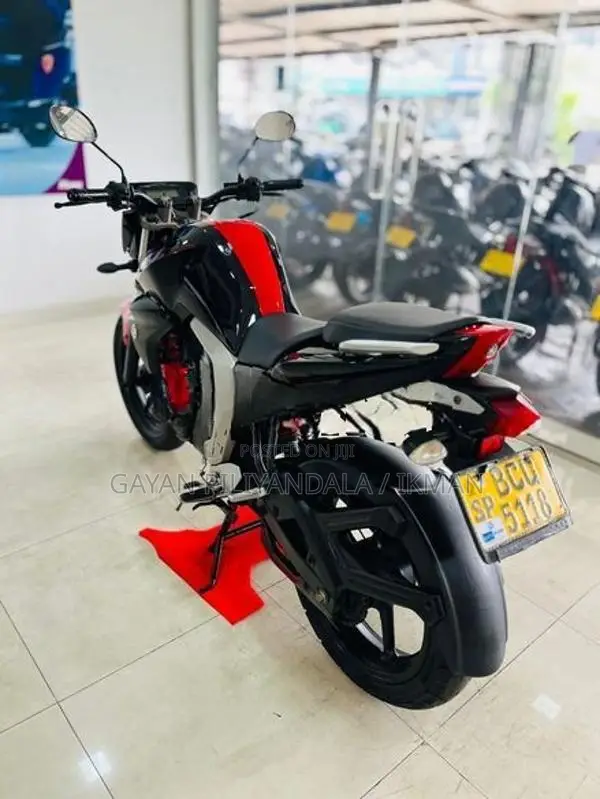 Yamaha FZ 16 2015
