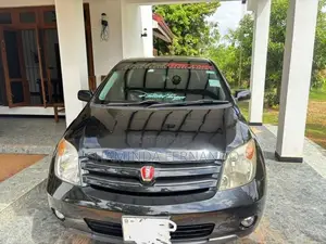 Toyota IST car 2003