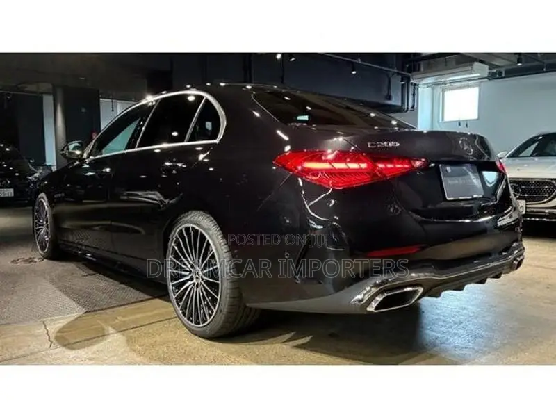 Mercedes Benz C200 LUXURY 2025