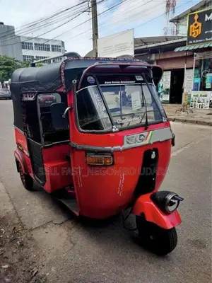 Bajaj RE 2002