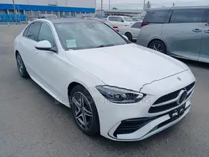 Mercedes Benz C200 AMGLine premium plus 2025