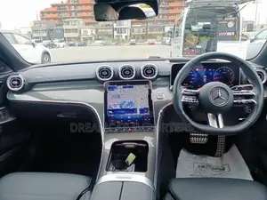 Mercedes Benz C200 AMGLine premium plus 2025