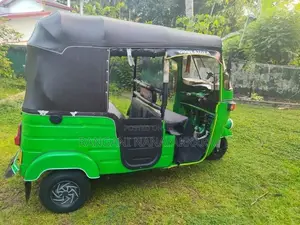 Bajaj RE 2005