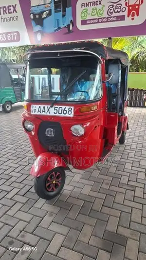 Bajaj RE 4Strok 2015
