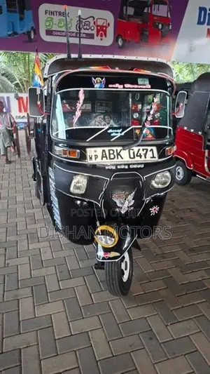 Bajaj RE 4Stroke 2015