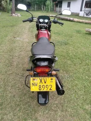 Bajaj Platina 100 2012