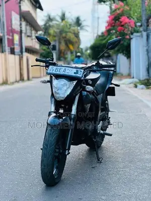Suzuki Gixxer black 2016