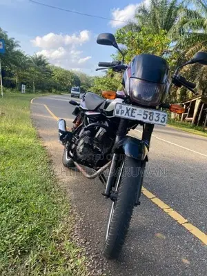 Bajaj Platina 125 2013