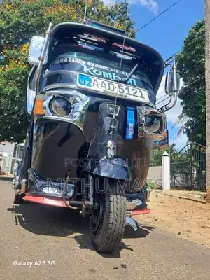Bajaj RE 2012