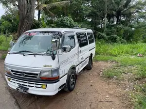 Toyota Hiace A Grade 1993