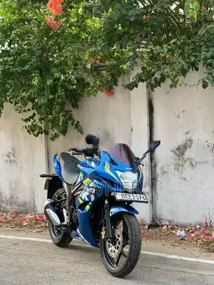 Suzuki Gixxer SF 2016
