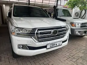Toyota Land Cruiser 200 Sahara V8 2016