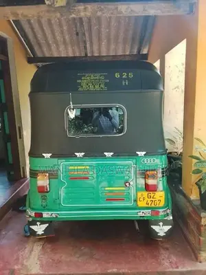 Bajaj RE 2002