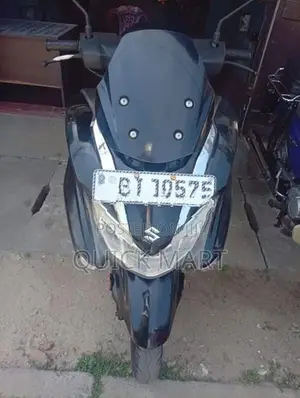 Suzuki Burgman 2020