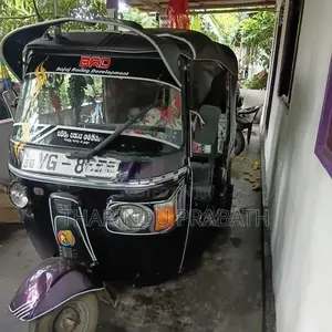 Bajaj RE 1250000 2010