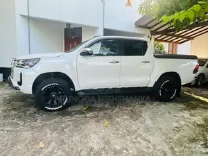 Toyota Hilux 2023