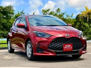 Toyota Yaris G 2024