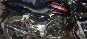 Bajaj Pulsar 180 2005