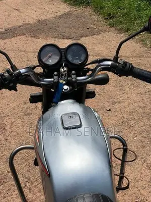 Bajaj Boxer 2005