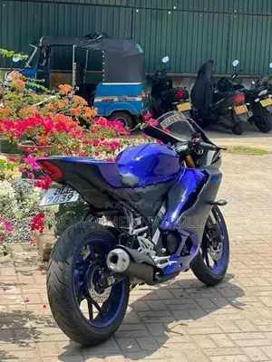 Yamaha R15 2025