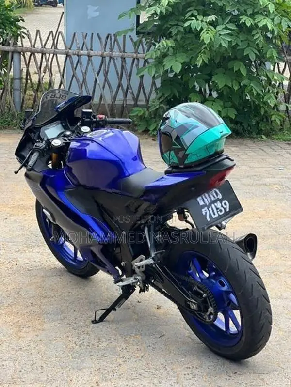 Yamaha R15 2025