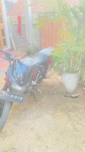 Bajaj Pulsar 180 2006