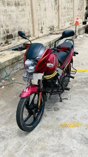 Mahindra Centuro 2017