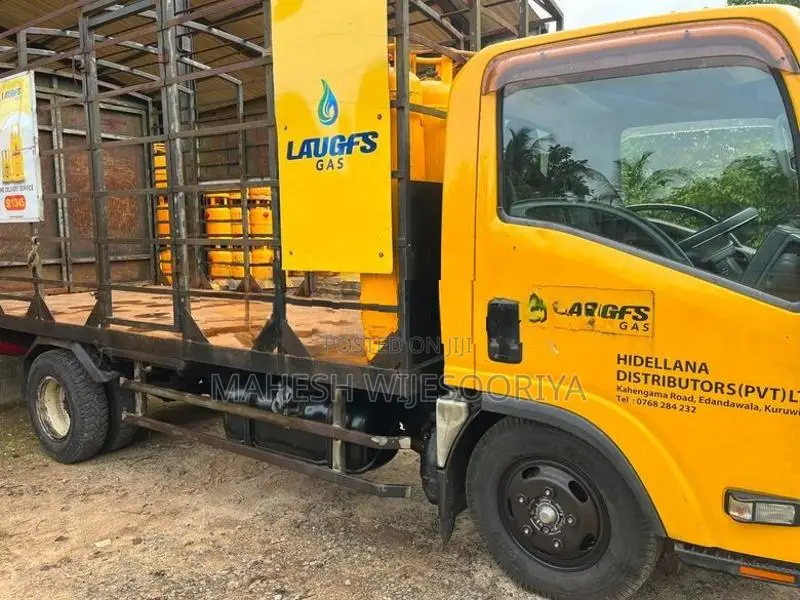 Isuzu Elf 2012